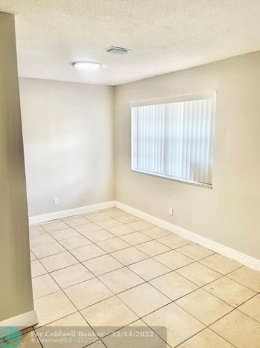 37 6th Ave, Dania Beach FL  33004-3262 exterior