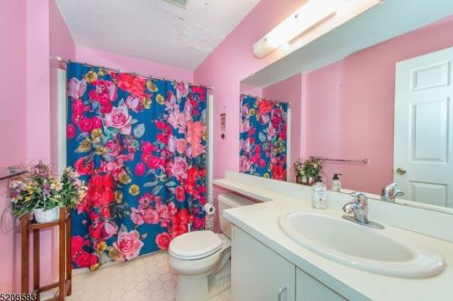 235 Robertson Way, Lincoln Park NJ  07035-1858 exterior