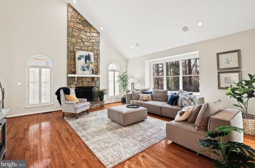 3211 Winter Sun Ter, Herndon VA  20171-1939 exterior