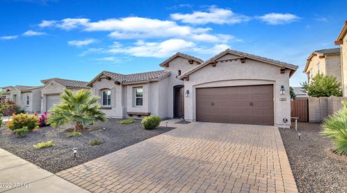 872 Parkview Dr, Gilbert, AZ 85295-6261