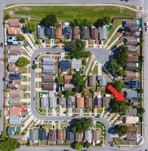 2052 Tropic Bay Ct, Orlando, FL 32807-6393