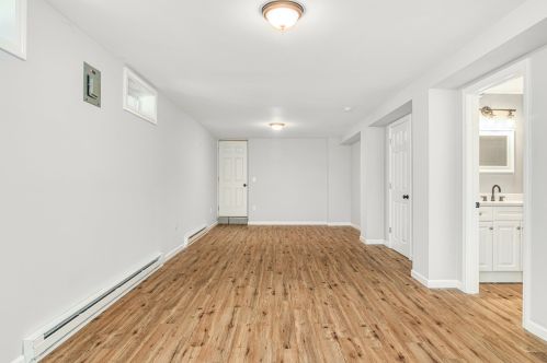 7 Cider Ln, Norwalk CT  06851-3413 exterior