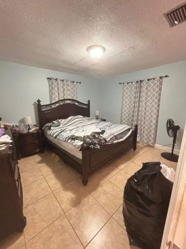 6609 1 Ct, Hollywood FL  33024-7211 exterior