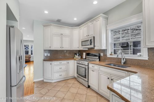 119 Pearl St, Tinton Falls NJ  07701-1522 exterior