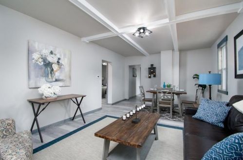 602 New Castle St, Zelienople PA  16063-1049 exterior