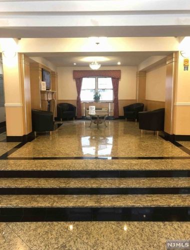 70 Munn Ave, East Orange NJ  07018-4352 exterior