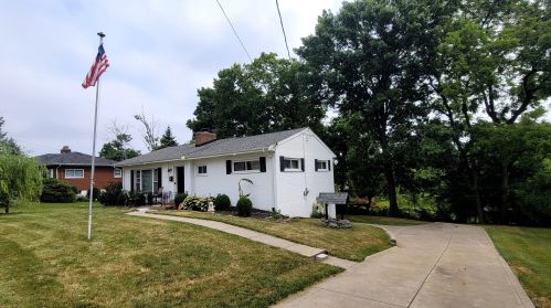 7713 Hollywood Dr, Florence KY  41042-2303 exterior