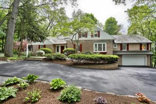 854 Valley Rd, Lancaster, PA 17601-4839
