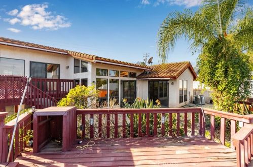 14218 El Mesa Dr, Riverside CA  92503-7206 exterior