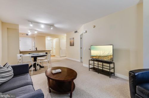 631 D St, Washington DC  20004-2902 exterior