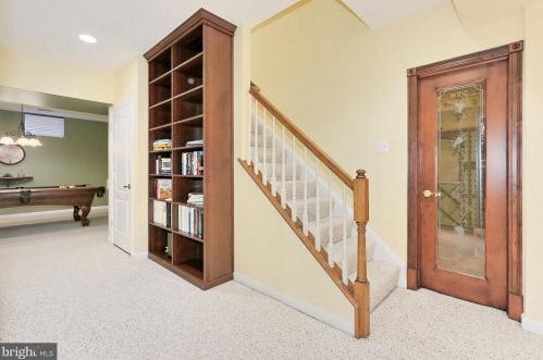 14286 Chalfont Dr, Haymarket VA  20169-2632 exterior