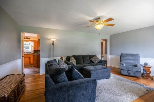 837 Spencer Ave, Hermitage PA  16146-3159 exterior