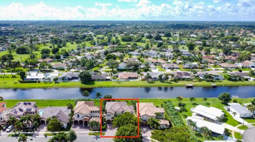 4120 Artesa Dr, Boynton Beach FL  33436-2628 exterior