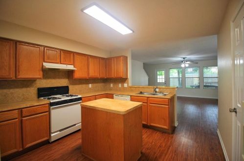 16928 Scenic Knl, Conroe TX  77385-2762 exterior