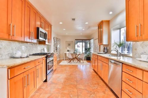 11965 Calle Lorenzana, El Cajon, CA 92019-4072