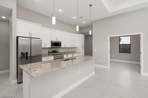 1007 Lee Ave, Lehigh Acres FL  33972-8313 exterior