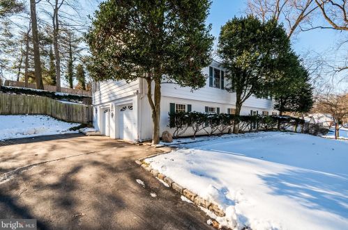 3304 Heritage Dr, Wilmington, DE 19808-1523