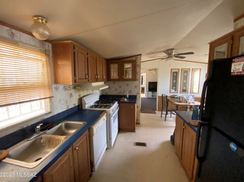 3811 Bilby Rd, Tucson AZ 85706-4506 exterior