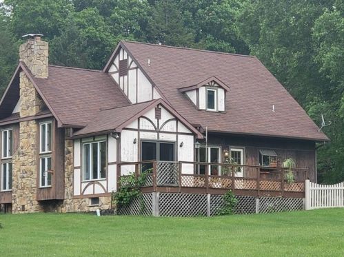 114 Edgemont Rd, Ligonier, PA 15658-8521