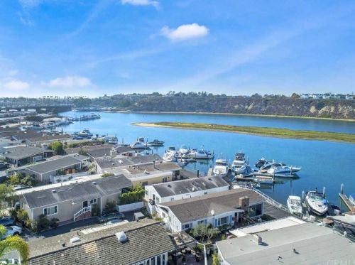 1 Saratoga, Newport Beach CA  92660-6152 exterior