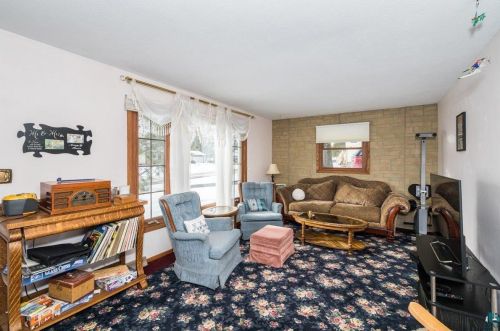 815 Almac Dr, Duluth MN  55810-2744 exterior