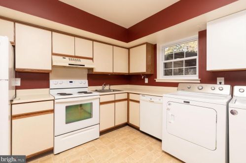 19 Cavendish Dr, Prospectville, PA 19002-4950