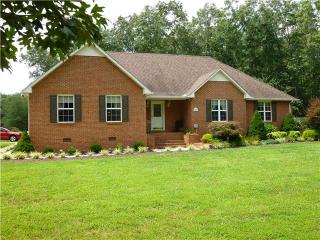 293 Winterberry Cir, Manchester, TN 37355-8029