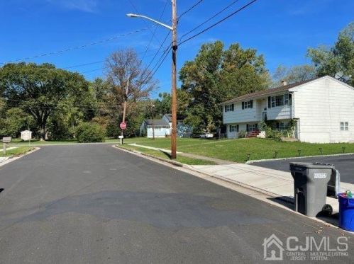 6 Jennifer Ct, Piscataway NJ  08854-5416 exterior