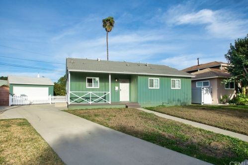6345 Vernon St, Long Beach, CA 90815-2240