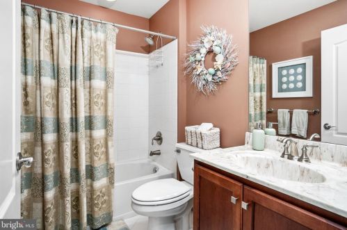 1748 Renaissance Blvd, Yardley PA  19067-6446 exterior