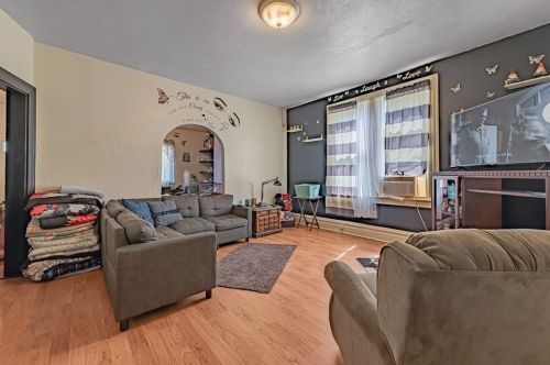 350 Frothingham Ave, Jeannette, PA 15644-1747