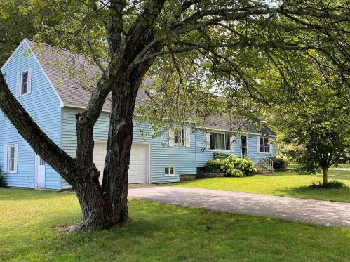 9 Catherine Rd, Salem, NH 03079-2005