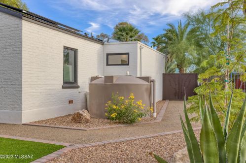 2434 8th St, Tucson AZ  85719-5623 exterior