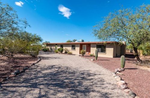 6805 Pomona Rd, Tucson, AZ 85704-1829