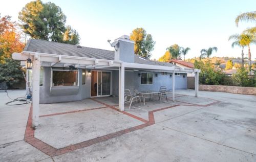 1210 Country Hollow Dr, Walnut CA  91789-1258 exterior