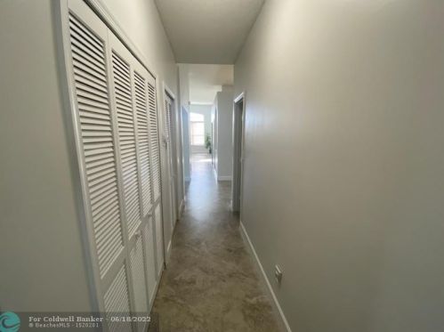 327 188th Ter, Hollywood FL  33029-5441 exterior