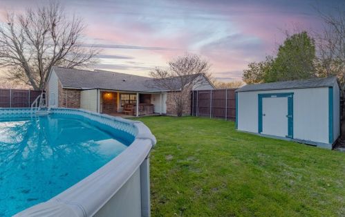 1325 Springview Dr, Allen TX  75002-2952 exterior