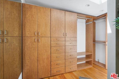 204 Topanga Canyon Blvd, Topanga CA  90290-3837 exterior