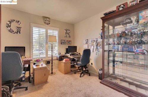 402 Laurel Pl, Rio Vista CA  94571-2181 exterior