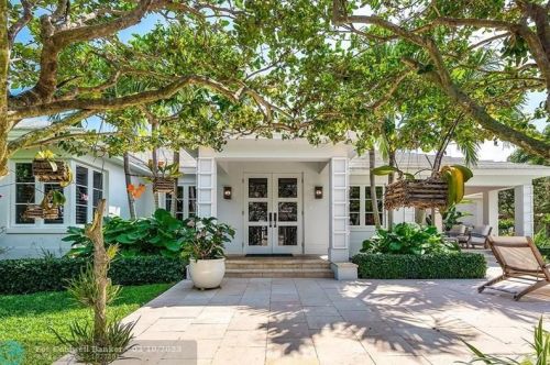 233 Venetian Dr, Delray Beach, FL 33483-6809