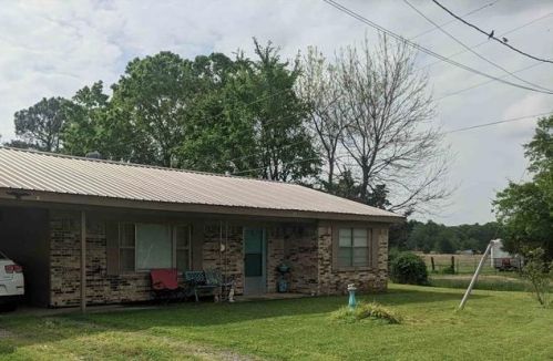 165 Morris Dr, Blossom, TX 75416-2823