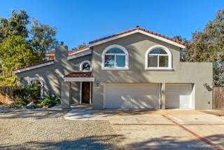 819 Centennial Dr, Vista, CA 92081-6501