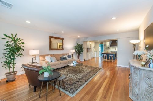 36 Morley Ln, Bloomfield NJ  07003-4309 exterior