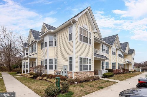 57 Pelican Pl, West Deptford, NJ 08086-2242