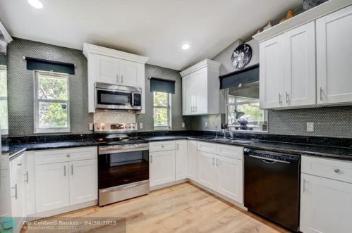 16217 93rd Rd, Town Of Loxahatchee Groves FL  33470-5177 exterior