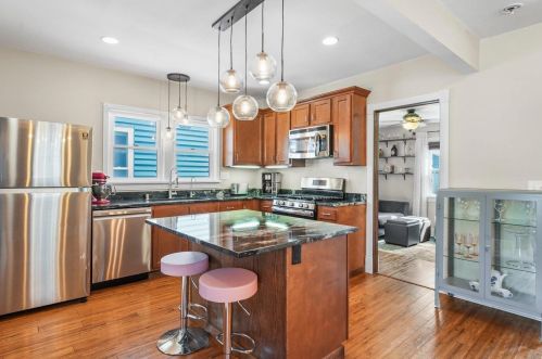 2269 Washington Ave, Madison, WI 53704-5209