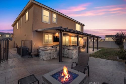 43824 Windrose Pl, Lancaster, CA 93536-2355