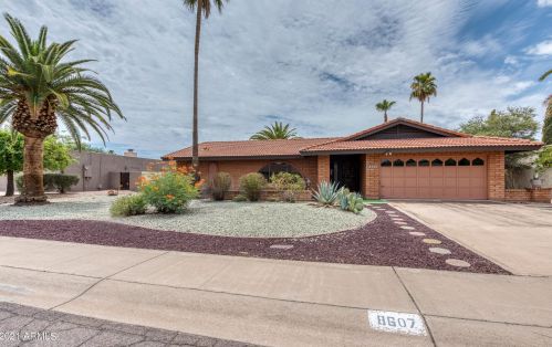8607 San Daniel Dr, Scottsdale, AZ 85258-2585