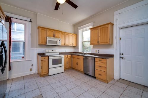 715 Fred Shuttlesworth Cir, Cincinnati OH 45229-2113 exterior