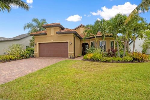 2739 Aviamar Cir, Naples, FL 34114-9764